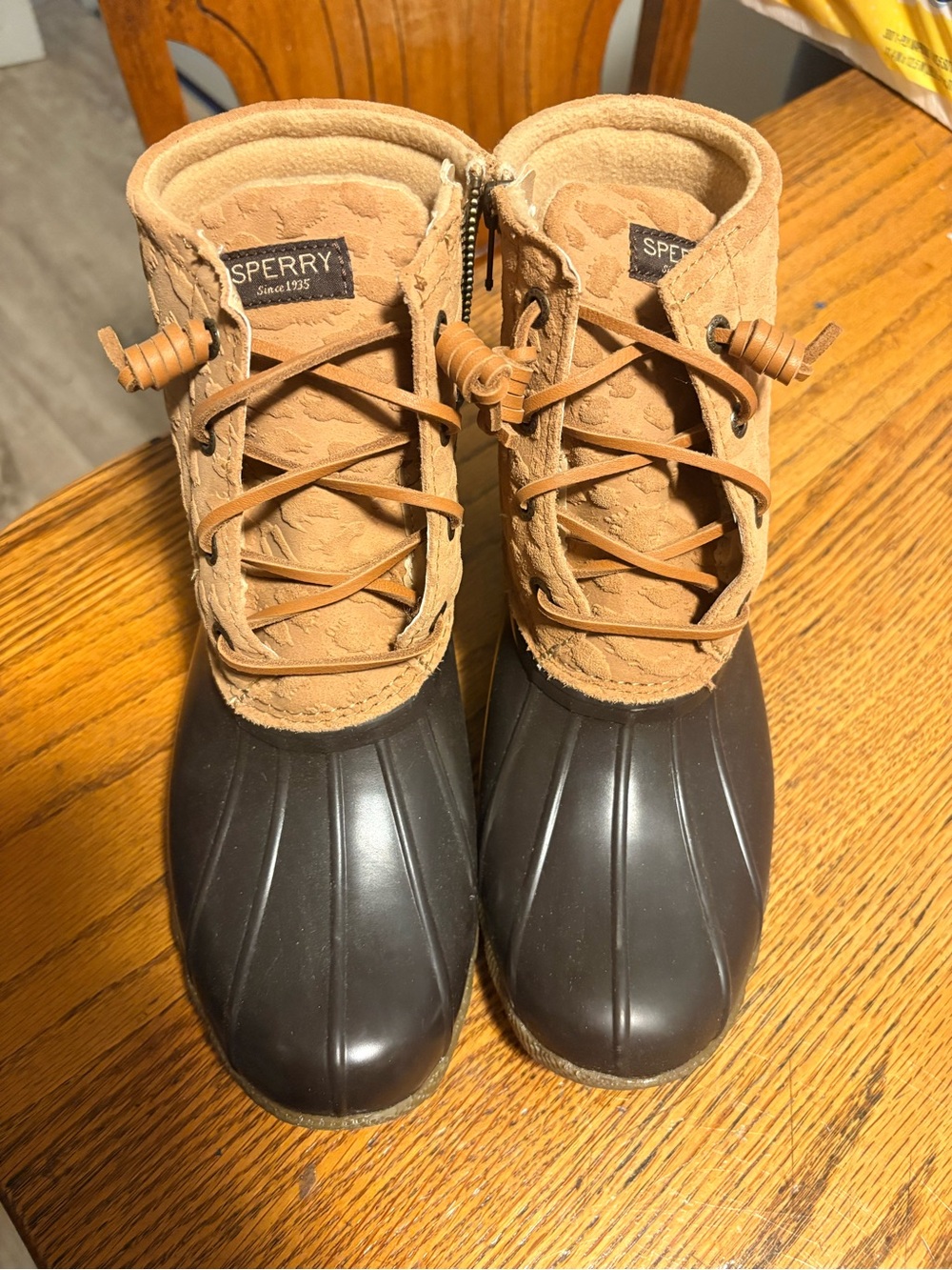 Sperry Two-Tone Brown/Tan Duck Boots